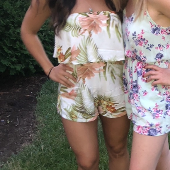 Floral Romper - Picture 4 of 8